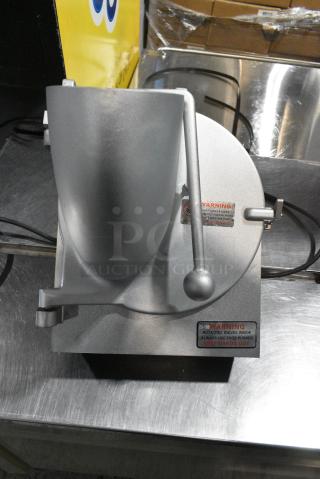 BRAND NEW SCRATCH AND DENT! Avantco Metal Commercial Pelican Head w/ Grating Blade.