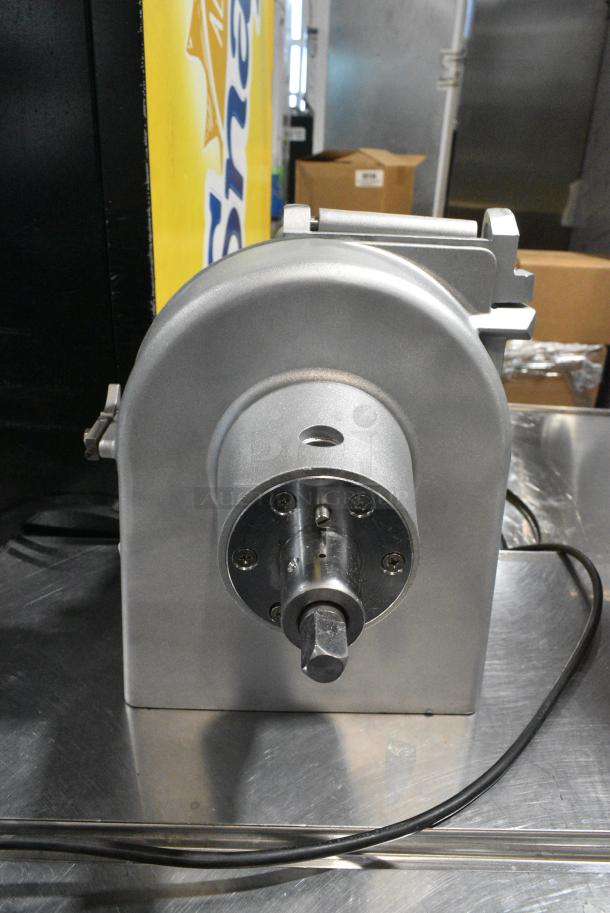 BRAND NEW SCRATCH AND DENT! Avantco Metal Commercial Pelican Head w/ Grating Blade. - Image 13 of 14