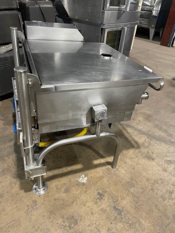 Amazing! Cleveland Range Commercial Stainless Steel Natural Gas Powered Tilted Braising Pan/Ultra Tilt Skillet! On Legs! - Image 2 of 8