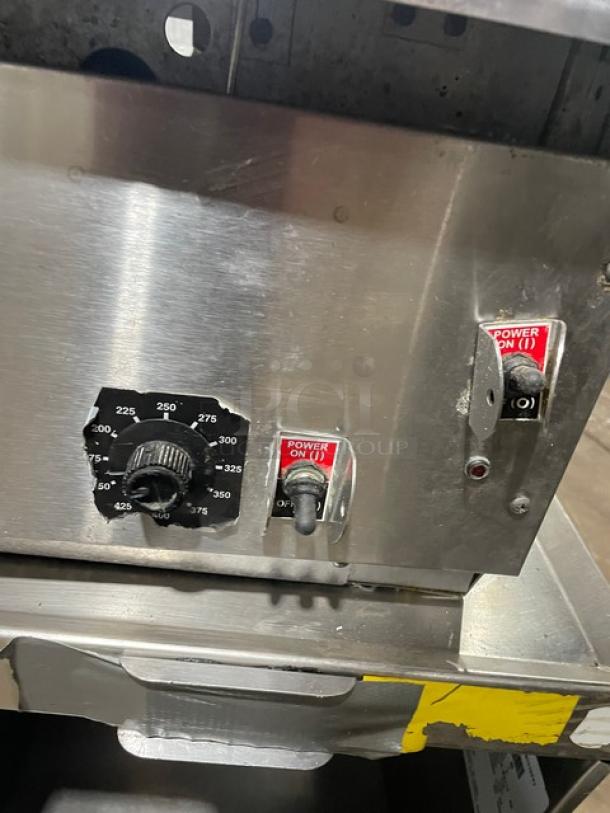 Lang Manufacturing Commercial Stainless Steel Natural Gas Powered Heavy Duty 48" Mirror Shine Polished Top Flat Griddle! With Thermostatic Controls! On Legs! With Delfield Commercial 2 Drawer Refrigerated Chef Base! Model: 17C52P SN: 1905150001649! 115V 1 Phase! On Casters! All One Money! - Image 9 of 12