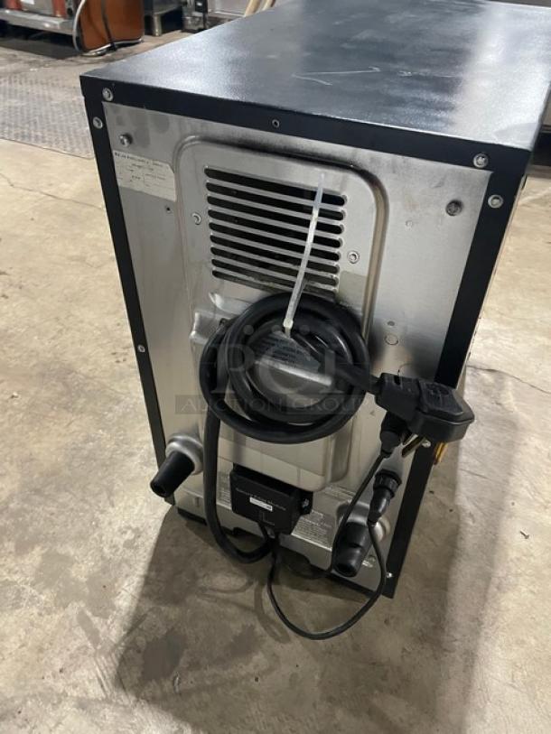 MerryChef Commercial Electric Powered Countertop Rapid Cook Turbo Oven! 208/240V 1 Phase! Model: Eikon E2S! - Image 4 of 8