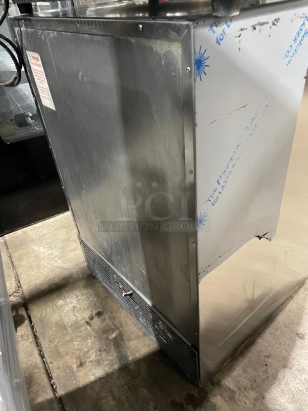 Perlick Commercial Stainless Steel/Black Single Door Undercounter Reach In Freezer! With Black Poly Coated Wire Racks! Model: HC24FS2BRF-STK SN: 1710057608B! 115V 1 Phase! - Image 4 of 8