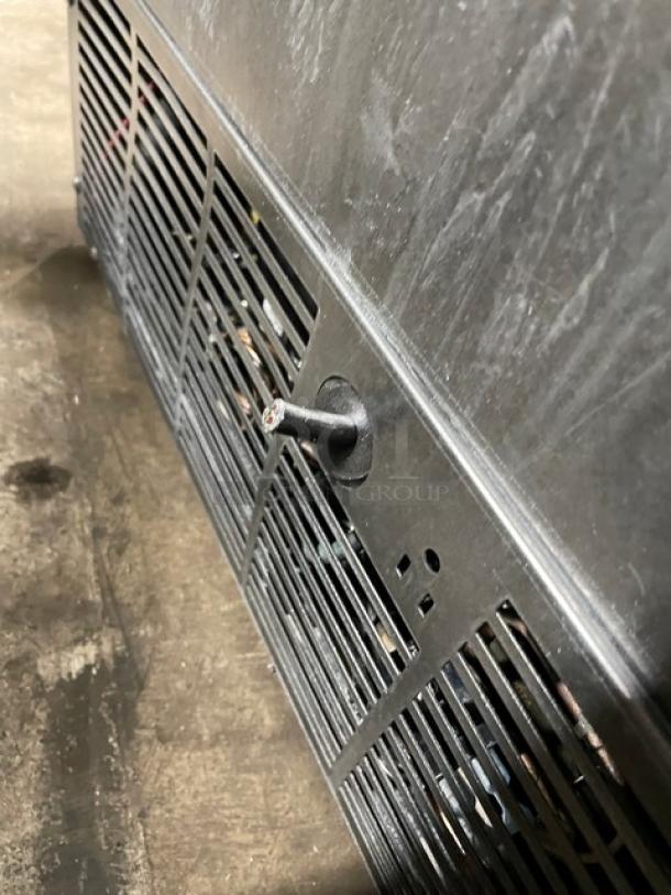 Perlick Commercial Stainless Steel/Black Single Door Undercounter Reach In Freezer! With Black Poly Coated Wire Racks! Model: HC24FS2BRF-STK SN: 1710057608B! 115V 1 Phase! - Image 7 of 8