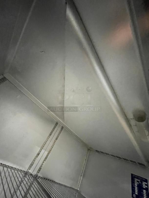 Traulsen Commercial Self Contained Solid 2 Door Reach In Refrigerator! With Wire Racks! With Defogger! Model: GHT 2-32 NUT SN: 151782! 115V 1 Phase! On Legs! - Image 7 of 10