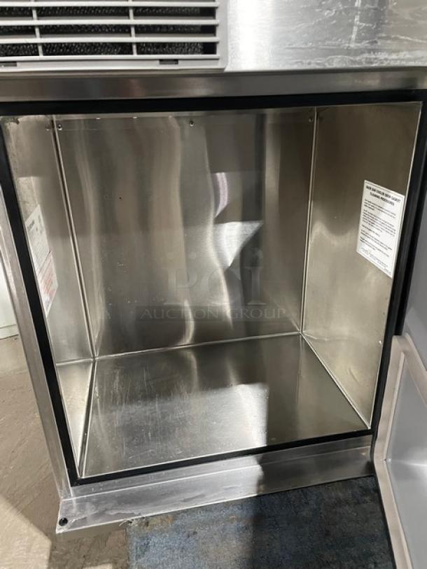 GlasTender Commercial Stainless Steel Refrigerated Lettuce Crisper! Model: LC SN: 134138547X! 115V 1 Phase! - Image 6 of 8