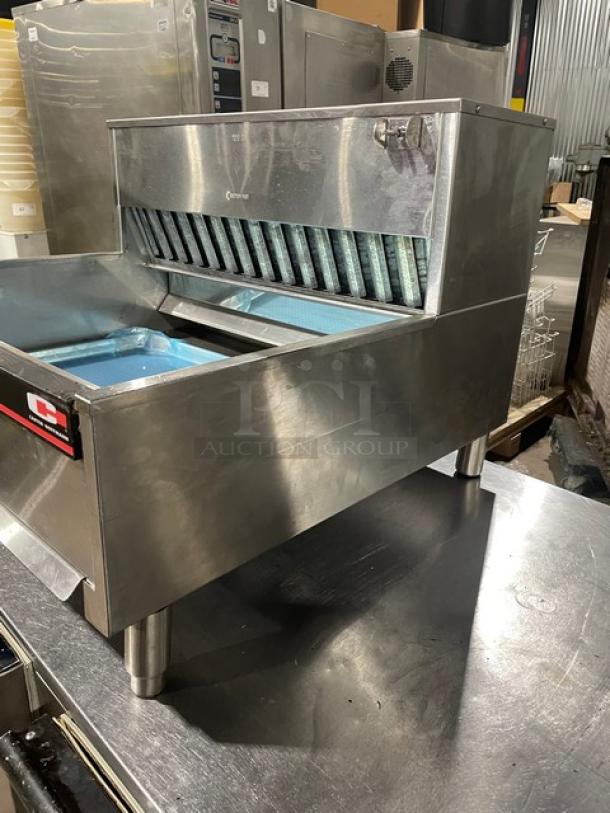 Carter Hoffmann Crisp N' Hold Series Commercial Stainless Steel Electric Powered Countertop Fry Warmer/Dump Station! Model: CNH28 SN: CNH28-1 052019 725859! 208V 1 Phase! On Legs! - Image 2 of 8