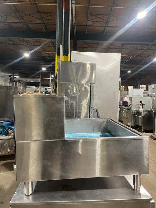 Carter Hoffmann Crisp N' Hold Series Commercial Stainless Steel Electric Powered Countertop Fry Warmer/Dump Station! Model: CNH28 SN: CNH28-1 052019 725859! 208V 1 Phase! On Legs! - Image 3 of 8