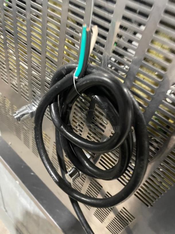 Carter Hoffmann Crisp N' Hold Series Commercial Stainless Steel Electric Powered Countertop Fry Warmer/Dump Station! Model: CNH28 SN: CNH28-1 052019 725859! 208V 1 Phase! On Legs! - Image 8 of 8