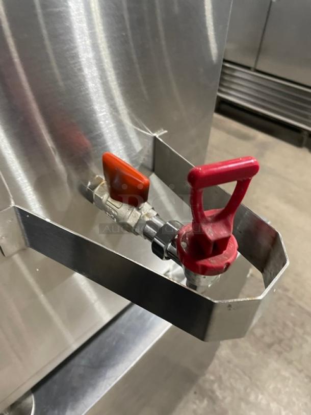 Fetco Commercial Stainless Steel Countertop Hot Water Dispenser! Model: HWB-10 MIP SN: 960350171524! 220-240V 3 Phase! On Legs! - Image 4 of 8