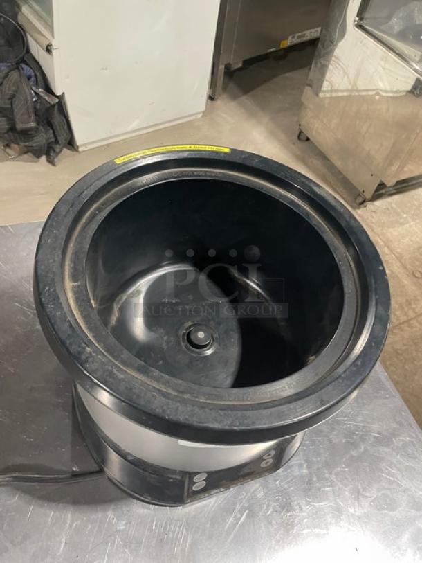 Vollrath Commercial Stainless Steel Electric Powered Countertop 11Qt Mirage Induction Rethermalizer/Soup Warmer! Model: 7411 SN: E209-00247302-237! 120V! - Image 2 of 5