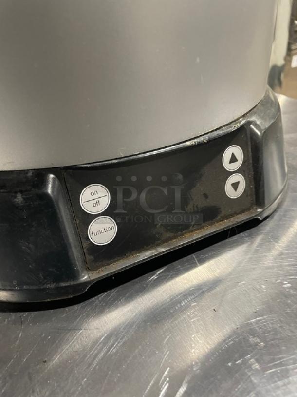 Vollrath Commercial Stainless Steel Electric Powered Countertop 11Qt Mirage Induction Rethermalizer/Soup Warmer! Model: 7411 SN: E209-00247302-237! 120V! - Image 3 of 5