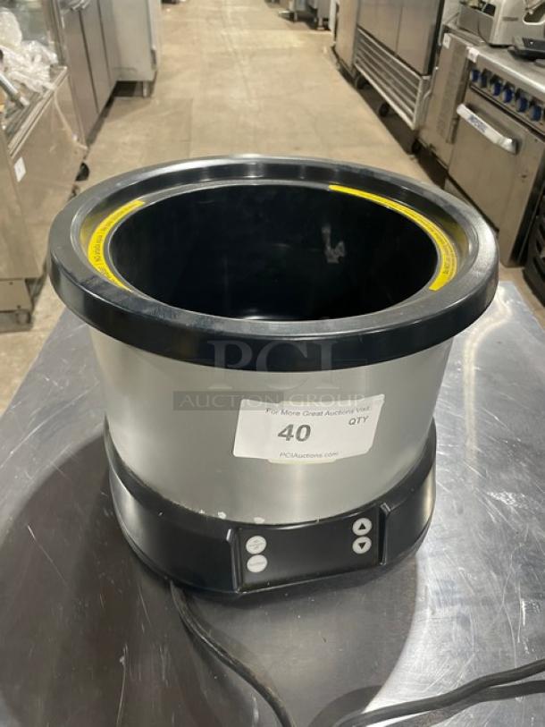 Vollrath Commercial Stainless Steel Electric Powered Countertop 11Qt Mirage Induction Rethermalizer/Soup Warmer! Model: 7411 SN: H022-00337702-086! 120V! - Image 1 of 5