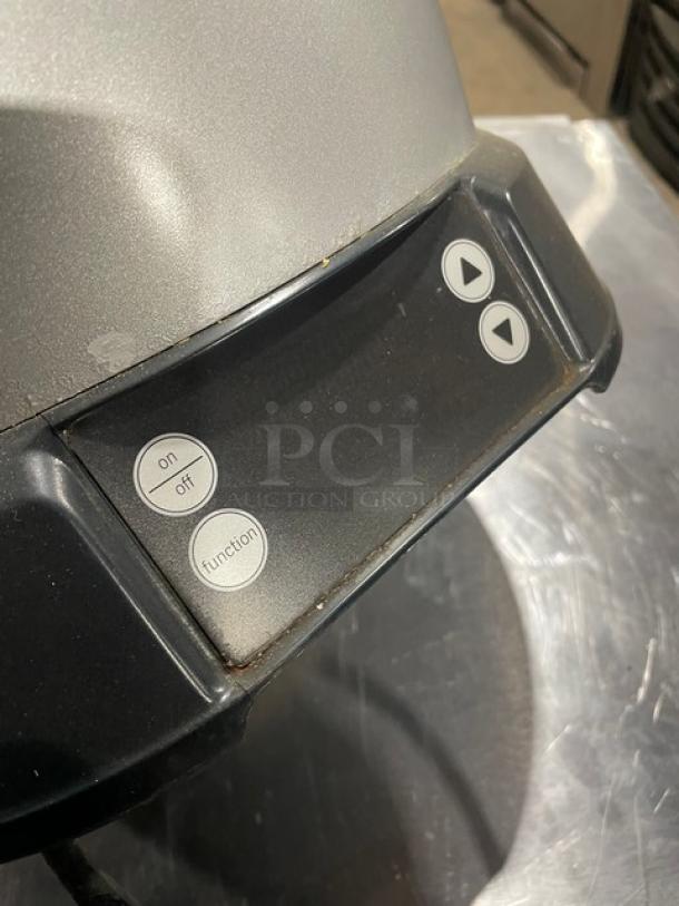 Vollrath Commercial Stainless Steel Electric Powered Countertop 11Qt Mirage Induction Rethermalizer/Soup Warmer! Model: 7411 SN: H022-00337702-086! 120V! - Image 3 of 5