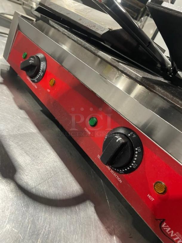 Avantco Commercial Stainless Steel Electric Powered Countertop Double Panini/Sandwich Press Grill! With Smooth Cast Iron Plates! On Legs! - Image 7 of 8