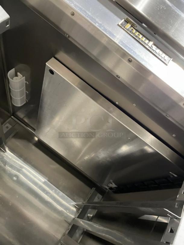 Traulsen Commercial Stainless Steel Solid Single Door Reach In Freezer! With Built In Pan Holding Racks! Model: RLT132WUT-FHS SN: T176458L11! 115V 1 Phase! On Legs! Working When Removed! - Image 6 of 9