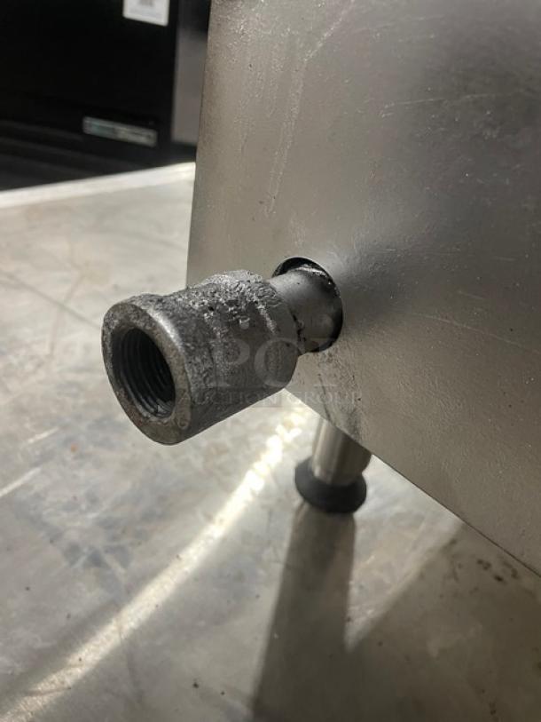 Imperial Range Commercial Stainless Steel Natural Gas Powered Countertop Charbroiler! On Legs! - Image 8 of 8