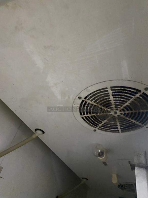 True Commercial Stainless Steel Solid 3 Door Reach In Refrigerator! With Poly Coated Wire Racks! Model: T-72 SN: 1-2432016! 115V 1 Phase! On Casters! Working When Removed! - Image 6 of 8