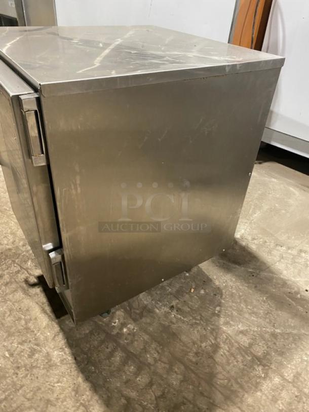 AccuTemp Evolution Series Commercial Stainless Steel Electric Powered Countertop Boilerless 6 Pan Convection Steamer! With Built In Pan Holding Rack! Model: E62083E15000250 SN: 50531! 208V 3 Phase! On Legs! - Image 2 of 8