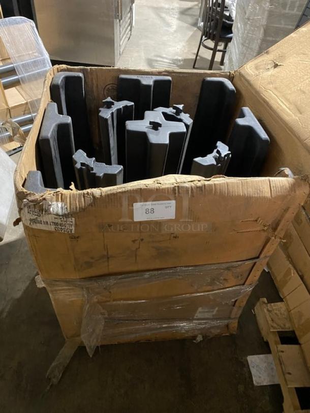 New In The Box! Carlisle Commercial Black Adjustable Optimizer Dish Dolly! With 4 Dividers!  Model: ADS403! On Castors! - Image 1 of 5