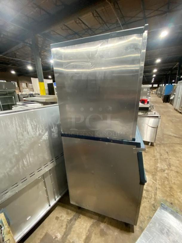 BlueAir! Late Model! Commercial Floor Style Cresent Ice Cube Machine Head! With 538Lbs Production/24Hrs! Model: BLMI-500A! 115V 1 Phase! With BlueAir Ice Storage Bin Underneath! Model: BLIB-300S SN: BIB3A94NB00015! On Legs! - Image 3 of 8