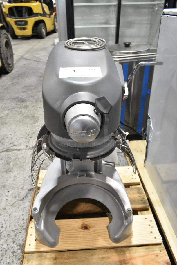 BRAND NEW SCRATCH AND DENT! Hobart HL200 Metal Commercial Countertop 20 Quart Planetary Dough Mixer w/ Bowl Guard. 100-120 Volts, 1 Phase. Tested and Working! - Image 3 of 7