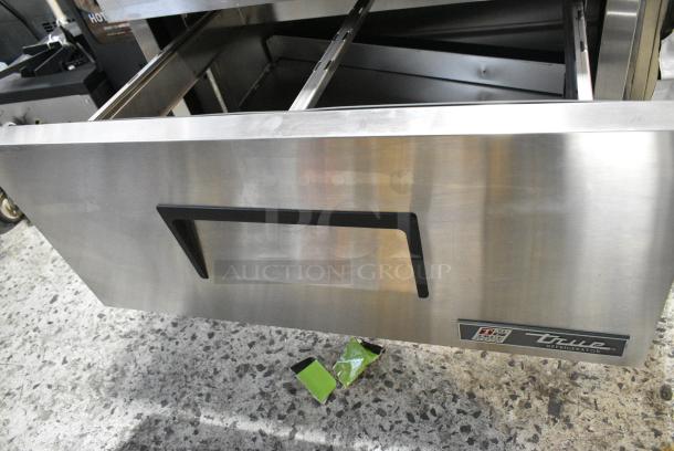 BRAND NEW SCRATCH AND DENT! 2024 True TFP-32-12M-D-2 Stainless Steel Commercial Sandwich Salad Prep Table Bain Marie Mega Top w/ 2 Drawers. 115 Volts, 1 Phase. Tested and Working! - Image 6 of 7