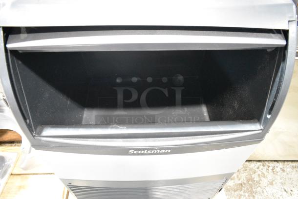 BRAND NEW SCRATCH AND DENT! 2024 Scotsman UC2024MA-1A Stainless Steel Commercial Self Contained Undercounter Medium Cube Ice Machine - 227 lb. 115 Volts, 1 Phase. - Image 3 of 5