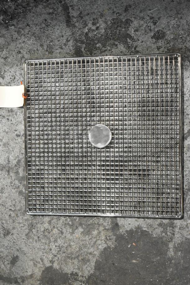 5 BRAND NEW SCRATCH AND DENT! Items Including 6146664301 Pitco B6664301 Rack, Filter Support, 614B6663901 Pitco B6663901 Filter Clip, Pitco A5077706-C Sg 12" Splash Guard, Fry Basket Hanger. 5 Times Your Bid! - Image 4 of 10
