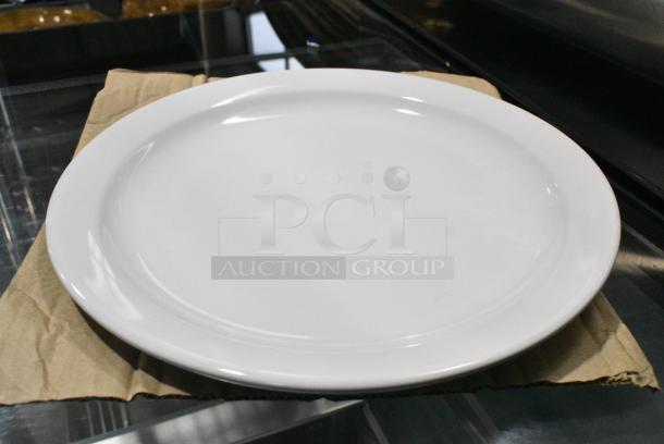2 BRAND NEW SCRATCH AND DENT! Items Including Tuxton CCA-104 Concentrix 10 1/2" Cobalt China Plate - 12/Case, 303BWNRP16 Acopa 10 1/2" Bright White Narrow Rim Stoneware Plate - 12/Case. 2 Times Your Bid! - Image 5 of 8