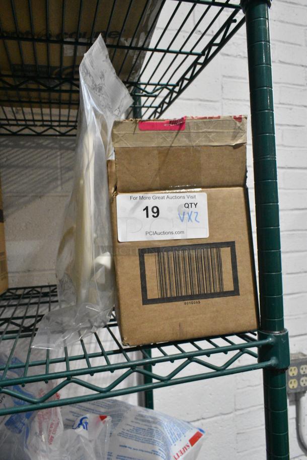 2 BRAND NEW SCRATCH AND DENT! Items Including HP00960599 Vulcan 00-960599 Gasket, Door (Vhfa18) and Robertshaw 7000BMSER Motor. 2 Times Your Bid! - Image 1 of 5