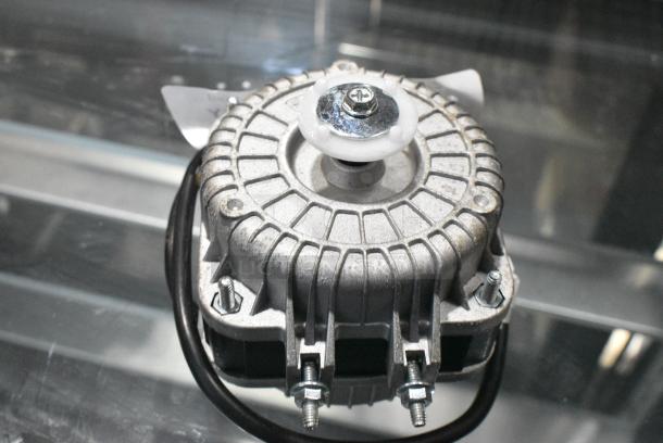 BRAND NEW SCRATCH AND DENT! Weiguang YZF10-20 Motor. 120 Volts, 1 Phase. - Image 2 of 3
