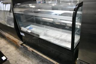 BRAND NEW SCRATCH AND DENT! Avantco 193BC60HCB BC-60-HC 60" Curved Glass Black Refrigerated Bakery Display Case. 110-120 Volts, 1 Phase. Tested and Working!