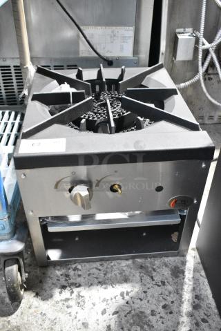 BRAND NEW SCRATCH AND DENT! Cooking Performance Group CPG-SP-18-N Natural Gas Stock Pot Range - 80,000 BTU