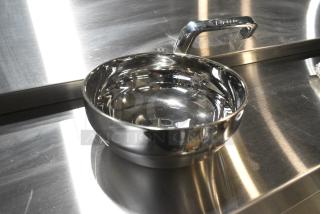 BRAND NEW SCRATCH AND DENT! Box of 13 SDWB45 American Metalcraft SDWB45 10 oz. Round Double Wall Stainless Steel Serving Bowl