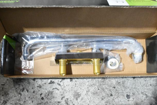 BRAND NEW SCRATCH AND DENT! 600FD414 Regency Deck-Mounted Faucet with 4" Centers and 14" Swing Spout - Image 1 of 3