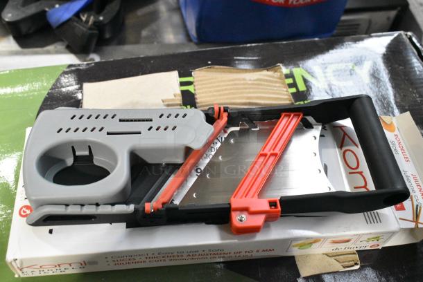 BRAND NEW SCRATCH AND DENT! 9042018 de Buyer 2018 La Mandoline Komi Adjustable Mandoline with 2 Julienne Blades - Image 4 of 6