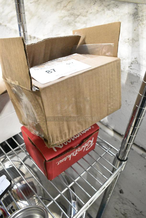 2 BRAND NEW SCRATCH AND DENT! Items Including HP5919600438 Hobart 00-438527-00001 Shoe, Front and 683172000D Robertshaw 1720-00D Natural Gas / Liquid Propane Safety Valve; 7/16" Gas In / Out; 1/4" Pilot In / Out. 2 Times Your Bid! - Image 3 of 11