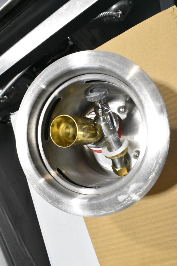 2 BRAND NEW SCRATCH AND DENT! Items Including 510B228201 T&S B-2282-01 7" Dipper Well Bowl and Faucet Set and Pusher. 2 Times Your Bid! - Image 6 of 11