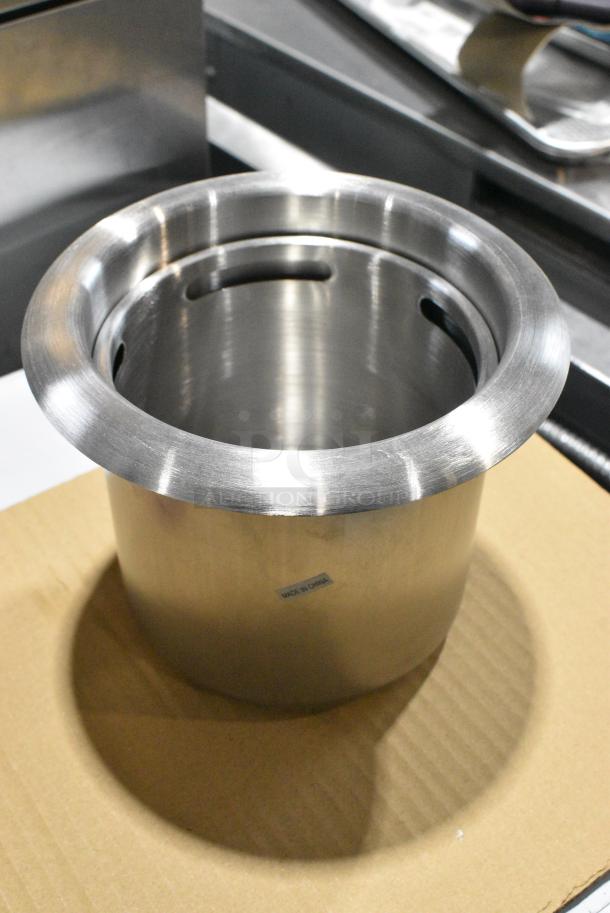 2 BRAND NEW SCRATCH AND DENT! Items Including 510B228201 T&S B-2282-01 7" Dipper Well Bowl and Faucet Set and Pusher. 2 Times Your Bid! - Image 7 of 11