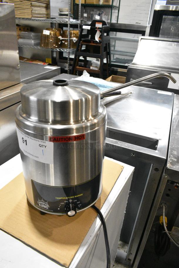 BRAND NEW SCRATCH AND DENT! Carnival King 382RWS35 3.5 Qt. Warmer with Pump. 120 Volts, 1 Phase. Tested and Working! - Image 1 of 9