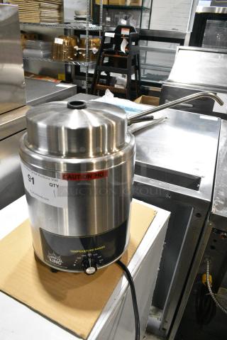 BRAND NEW SCRATCH AND DENT! Carnival King 382RWS35 3.5 Qt. Warmer with Pump. 120 Volts, 1 Phase. Tested and Working!