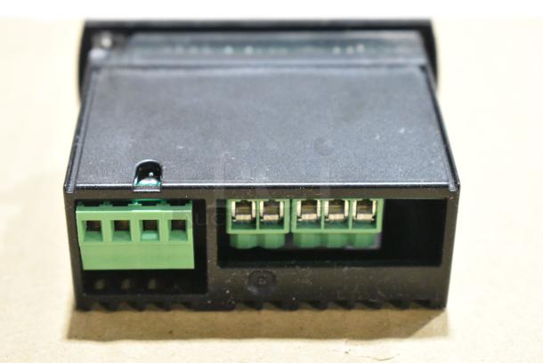 2 BRAND NEW SCRATCH AND DENT! Items Including PZTIS1E1G5 Avantco Controller for ADC-GEL Series and Catch-all C-032-S Refrigerant Filter Drier. 2 Times Your Bid! - Image 4 of 9