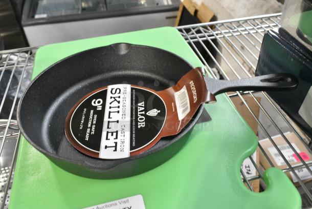 4 BRAND NEW SCRATCH AND DENT! Items Including CB121812GN San Jamar CB121812GN Cut-N-Carry® 18" x 12" x 1/2" Green Cutting Board with Hook and 3 825RSK9 Valor 9" Pre-Seasoned Cast Iron Skillet. 4 Times Your Bid! - Image 4 of 6
