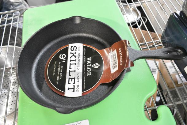 4 BRAND NEW SCRATCH AND DENT! Items Including CB121812GN San Jamar CB121812GN Cut-N-Carry® 18" x 12" x 1/2" Green Cutting Board with Hook and 3 825RSK9 Valor 9" Pre-Seasoned Cast Iron Skillet. 4 Times Your Bid! - Image 5 of 6