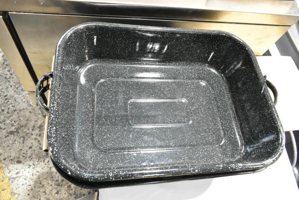 BRAND NEW SCRATCH AND DENT! Set of 2 1127625 Roasting Pan. - Image 3 of 5