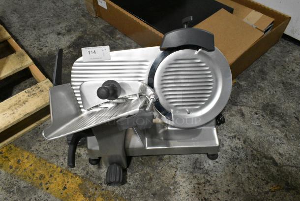 BRAND NEW SCRATCH AND DENT! 2024 Hobart ECO12 Medium-Duty Manual Meat Slicer. 115 Volts, 1 Phase. Tested and Does Not Power On - Image 1 of 5