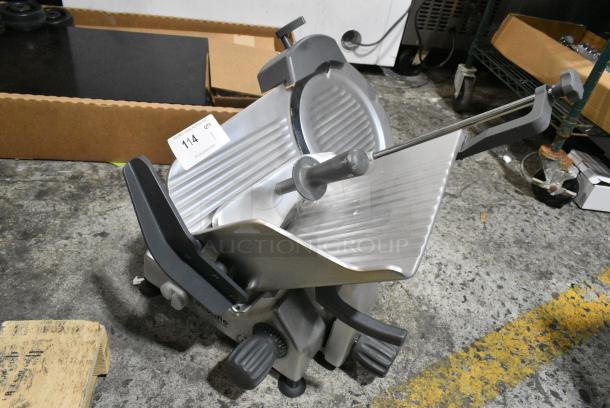 BRAND NEW SCRATCH AND DENT! 2024 Hobart ECO12 Medium-Duty Manual Meat Slicer. 115 Volts, 1 Phase. Tested and Does Not Power On - Image 2 of 5