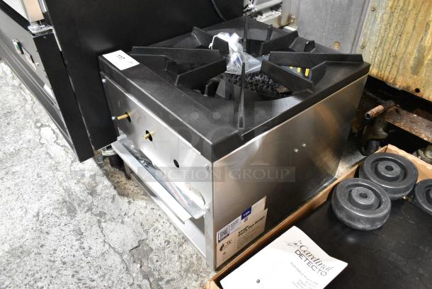 BRAND NEW SCRATCH AND DENT! Cooking Performance Group CPG-SP-18-N Natural Gas Stock Pot Range. 80,000 BTU - Image 3 of 6