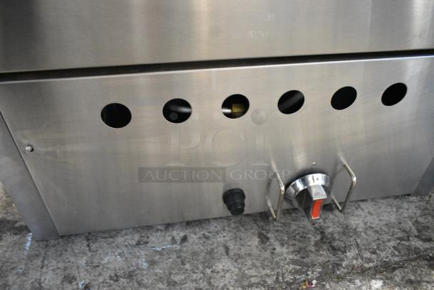BRAND NEW SCRATCH AND DENT! Stainless Steel Natural Gas Powered Single Deck Pizza Oven w/ Cooking Stones. - Image 3 of 4