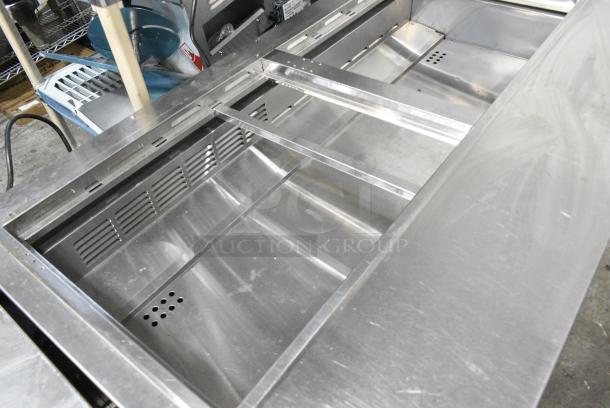 Everest EPBWR2 Stainless Steel Commercial Sandwich Salad Prep Table Bain Marie on Commercial Casters. 115 Volts, 1 Phase. Tested and Working! - Image 2 of 5